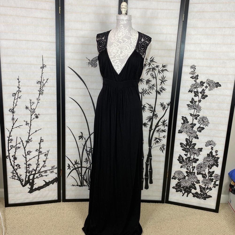 BCBGMaxAzria Knit Crochet Maxi Dress Black Women M Elastic Waist Plunge Neckline